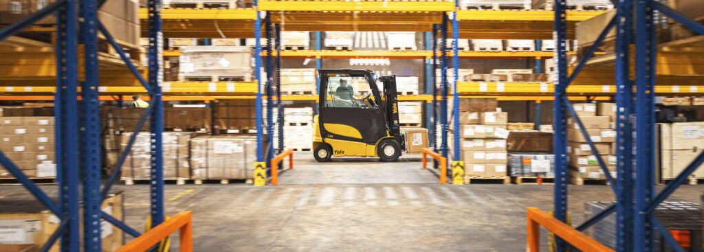 Veilig en praktisch werken met een elektrische heftruck op de werkvloer Veilig en praktisch werken met een elektrische heftruck op de werkvloer